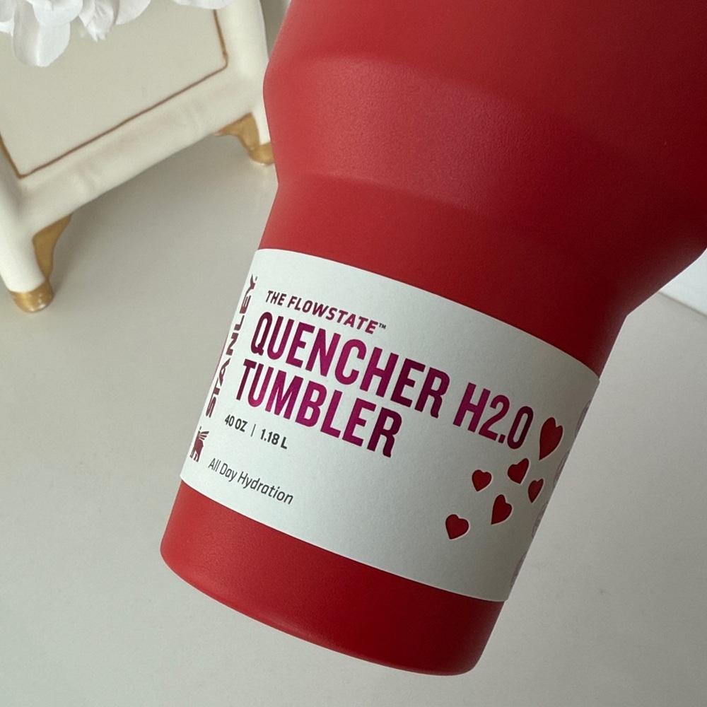 Stanley Valentine heart Red Tumbler - Picture 3 of 4